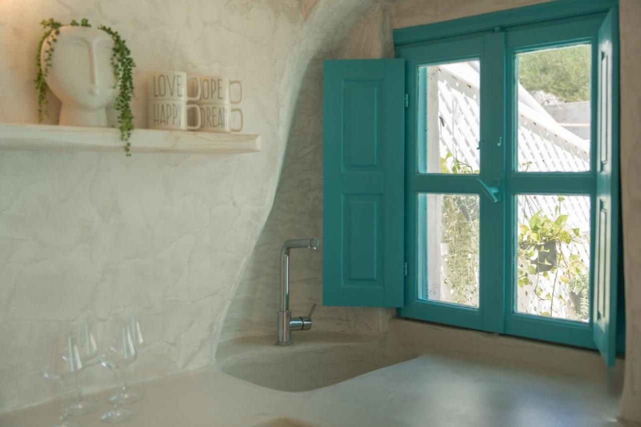 Marla Luxury Residences Apartment Megalochori (Santorini)